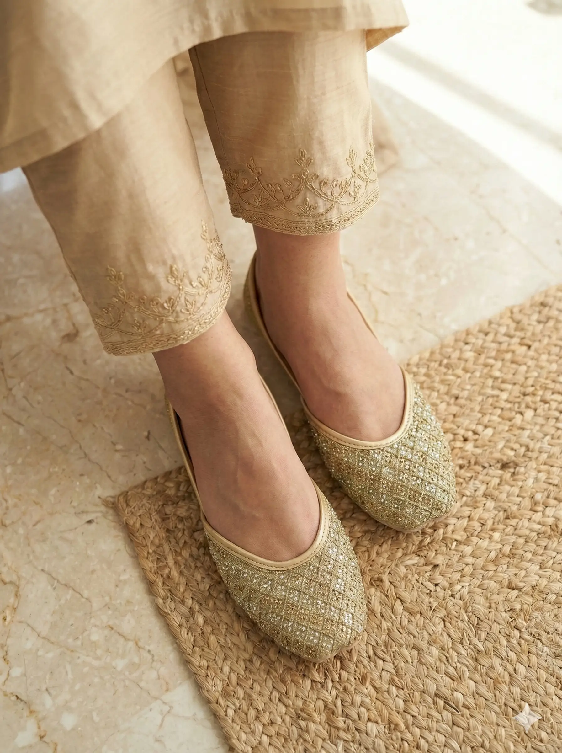 partywear juttis