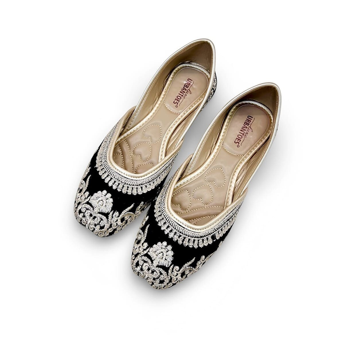 Women’s Black Embroidered Punjabi Jutti with Silver Zari Work - Image 2