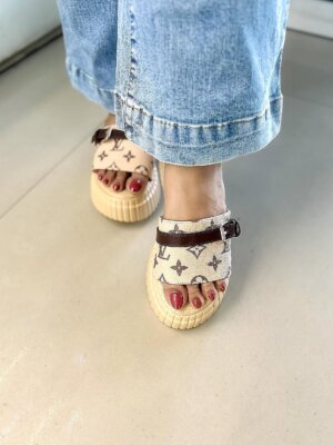 beige platform slides for women casual wear