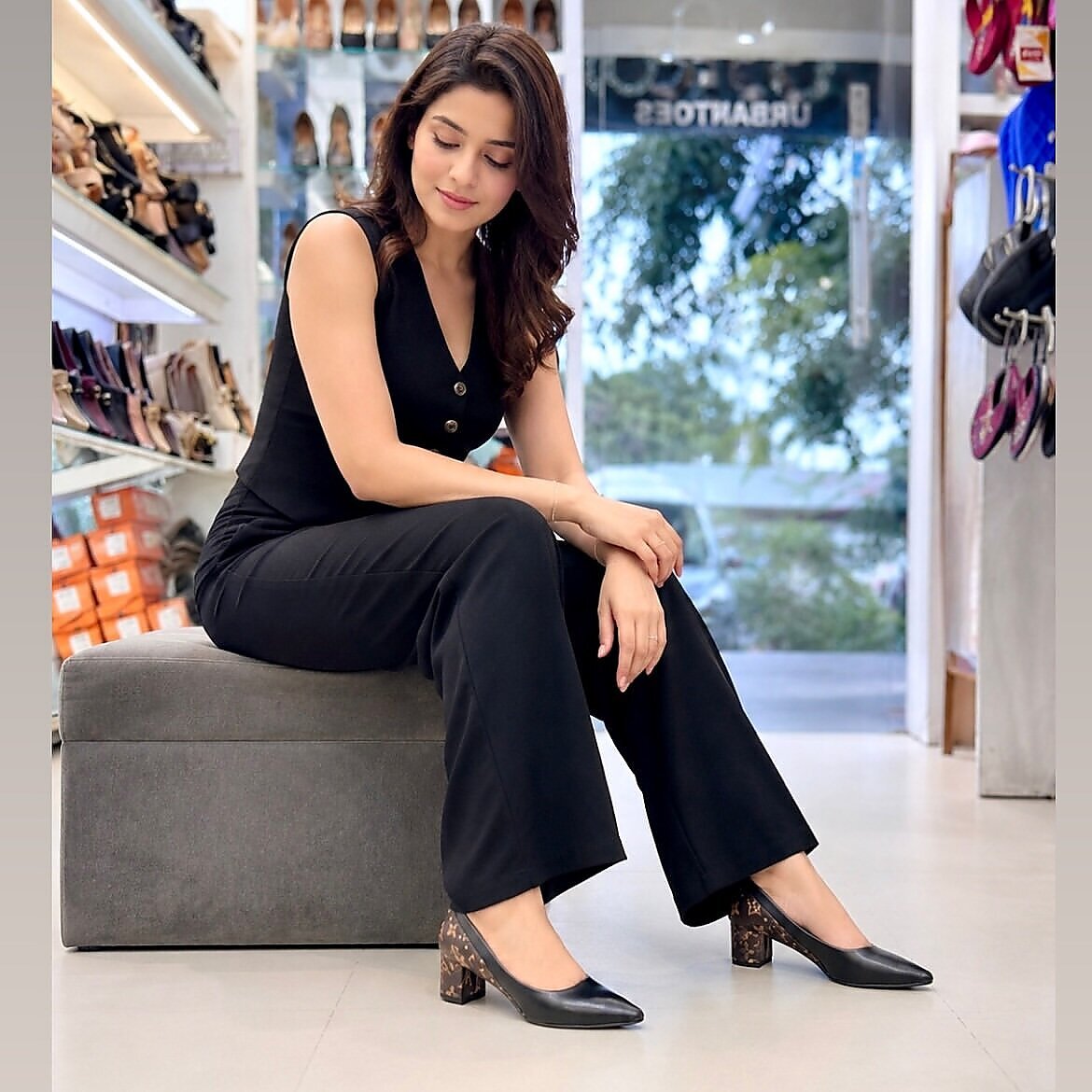 Black Printed Block Heel Pumps for Women - Image 4